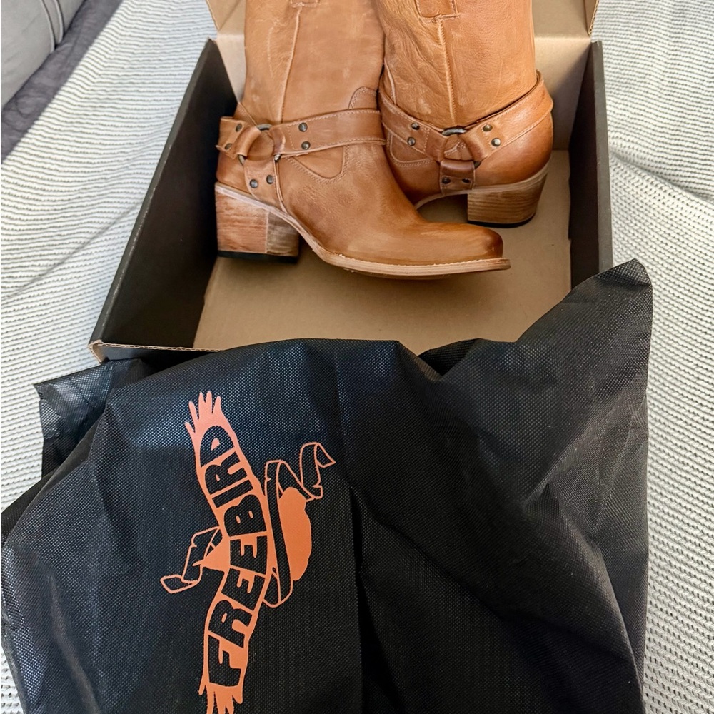 Freebird Women's Tan Western Boots
